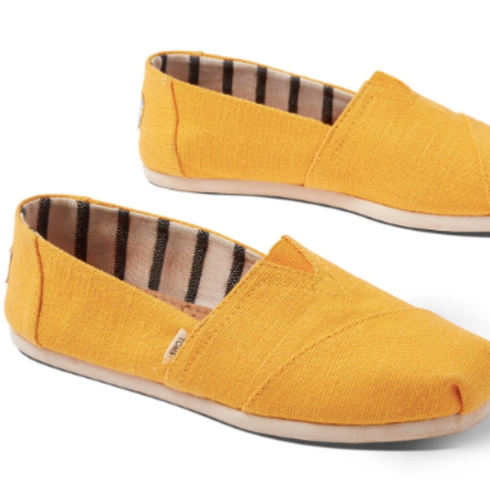 TOMS Classic Canvas size 8.5 in Gold